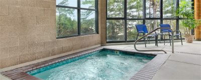 Agate Beach Inn hot tub