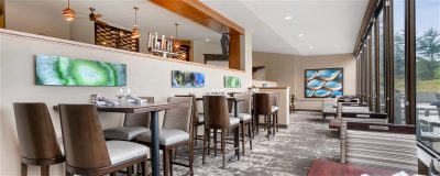 Sea Glass Lounge dining